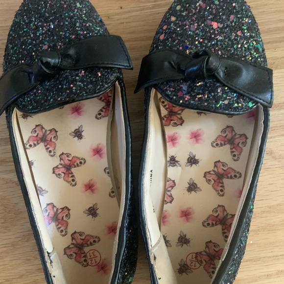 Shiney Mary Jane Girls Flat Size 12 - Picture 3 of 8